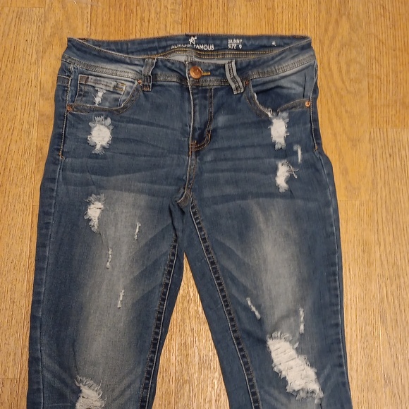 ALMOST FAMOUS DESTROYED CROPPED FRAYED SKINNY BLUE JEANS - Picture 2 of 4